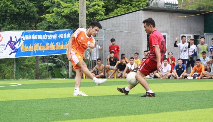 Bóng đá phủi nghĩa là gì